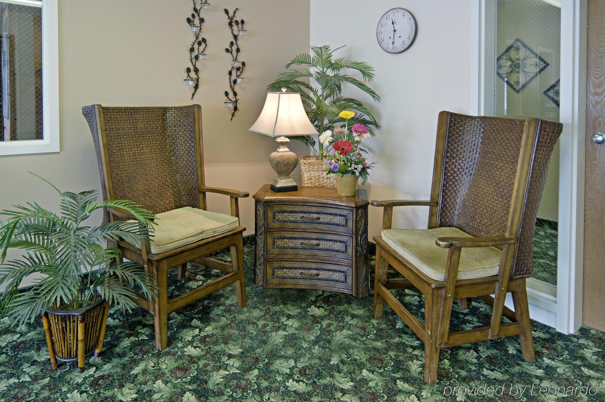 Boarders Inn & Suites By Cobblestone Hotels - Broken Bow Interior photo