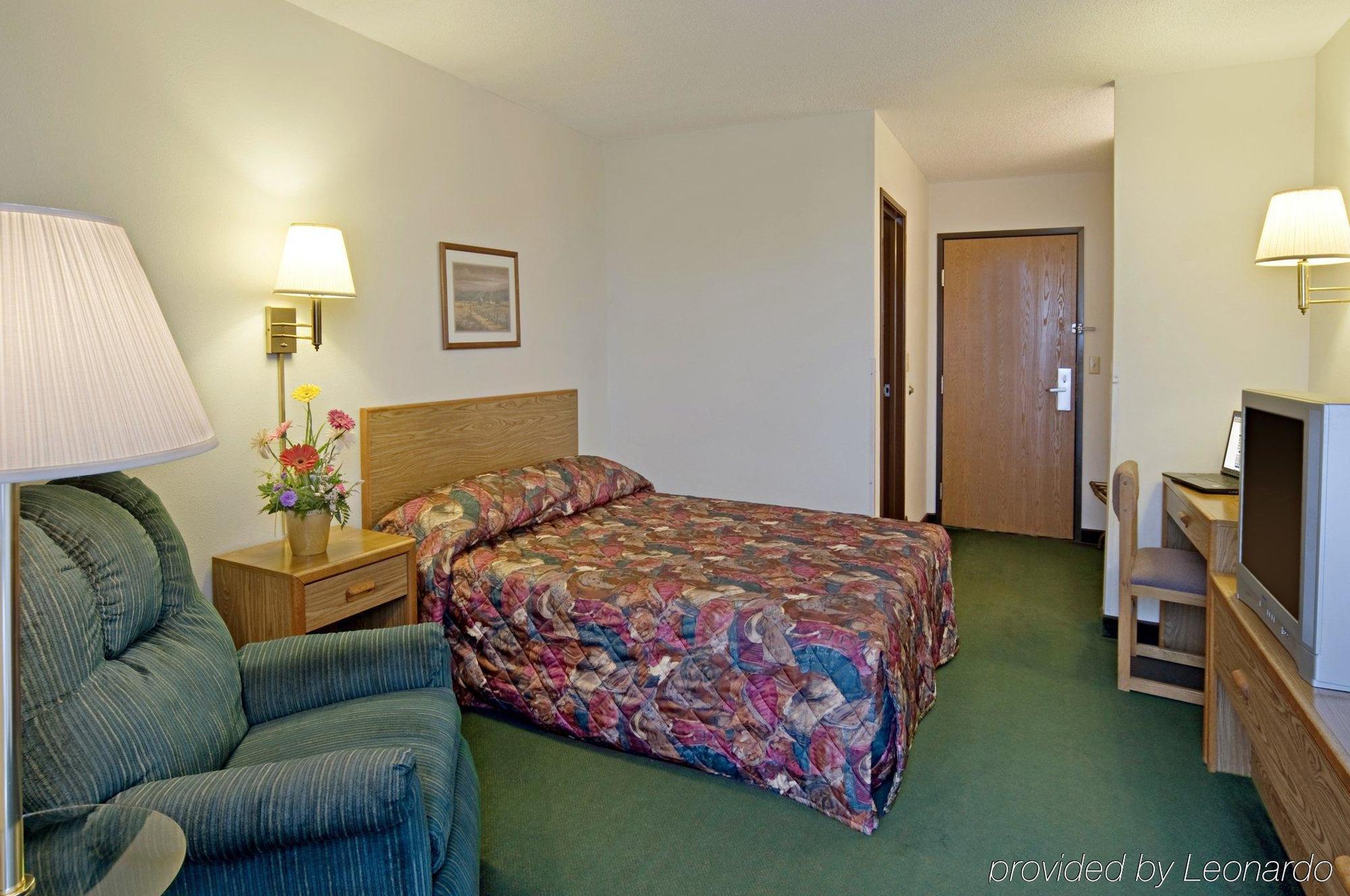 Boarders Inn & Suites By Cobblestone Hotels - Broken Bow Room photo