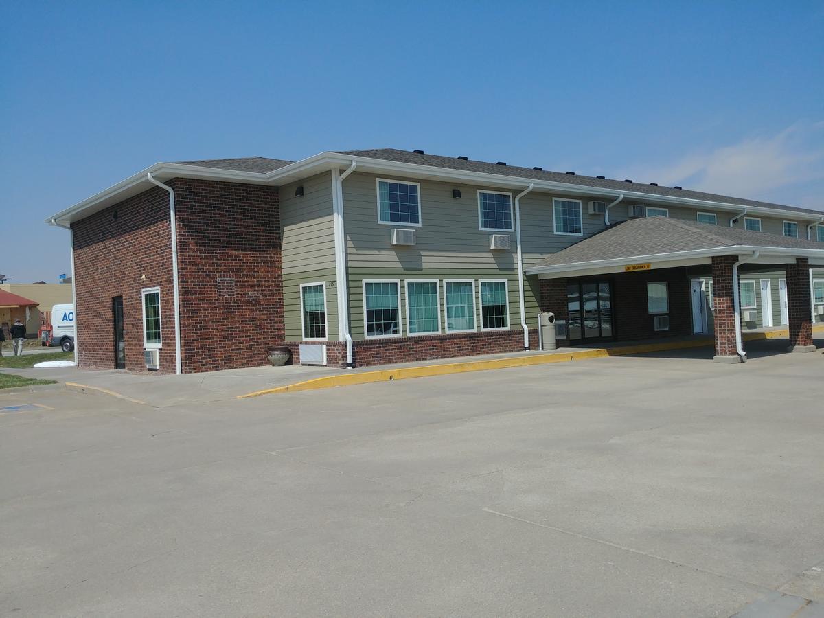 Boarders Inn & Suites By Cobblestone Hotels - Broken Bow Exterior photo
